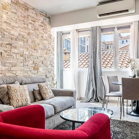 54 Lor - 2-bedroom Banane Near The Palais Appartement